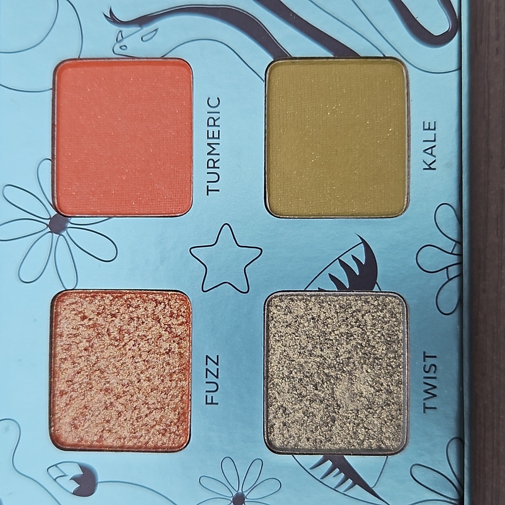 Urban Decay Wild Greens Pallete - Picture 5 of 8